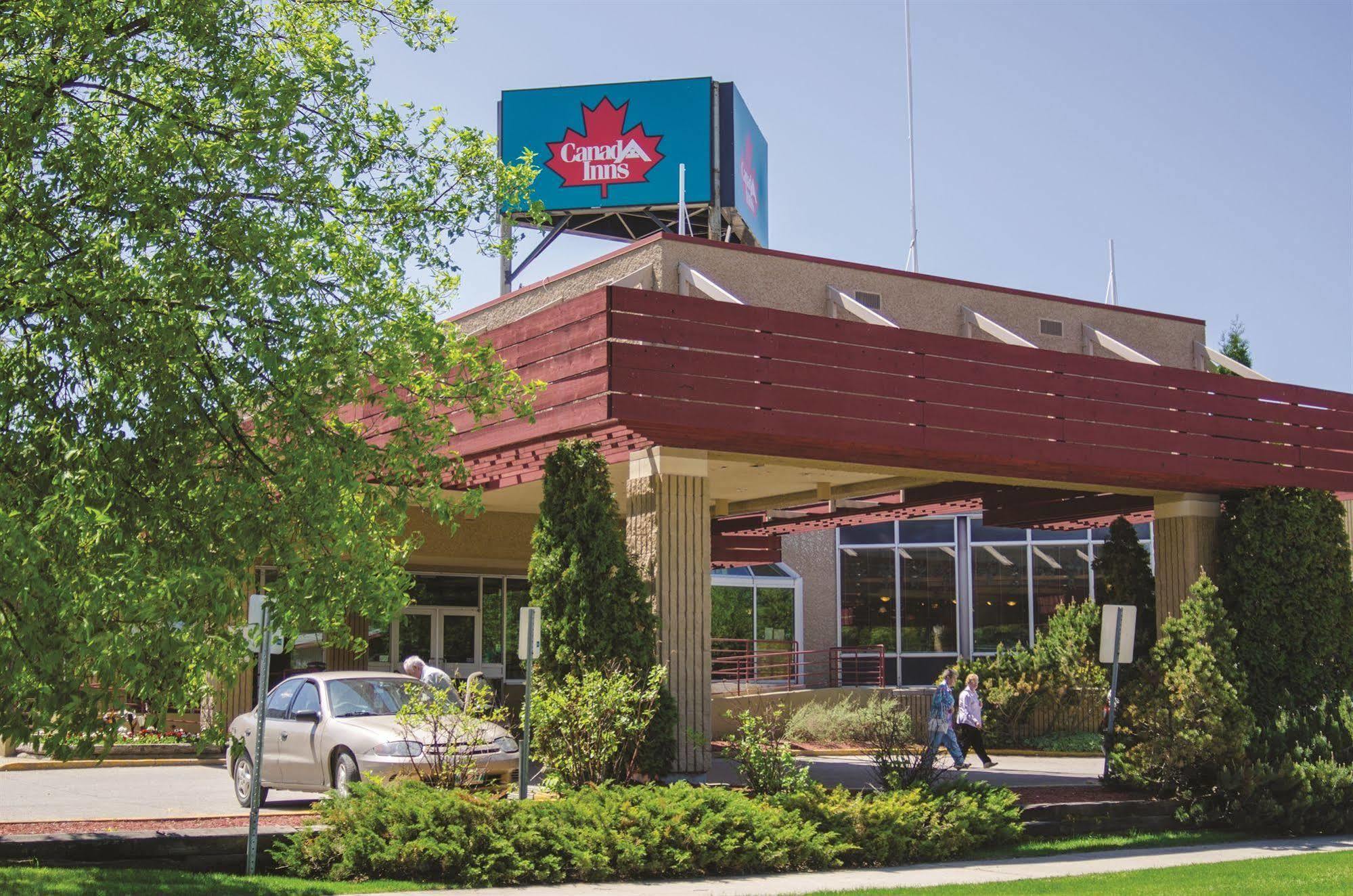 Canad Inns Destination Centre Windsor Park Winnipeg Exterior foto